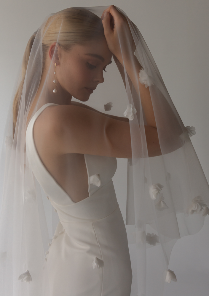 
                  
                    Load image into Gallery viewer, wedding veil
                  
                