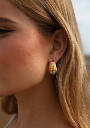 
                  
                    Load image into Gallery viewer, CASPIAN CRYSTAL EARRINGS 18K GOLD
                  
                