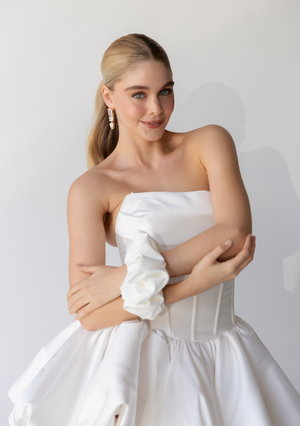 
                  
                    Load image into Gallery viewer, CECE IVORY CREPE SCRUNCHIE
                  
                