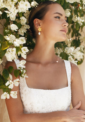 
                  
                    Load image into Gallery viewer, CECILIA PEARL BRIDAL EARRINGS 18K GOLD
                  
                