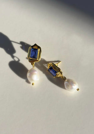 
                  
                    Load image into Gallery viewer, CELESTE BLUE EARRINGS 18K GOLD
                  
                