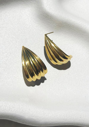 
                  
                    Load image into Gallery viewer, MIRA EARRINGS 18K GOLD
                  
                