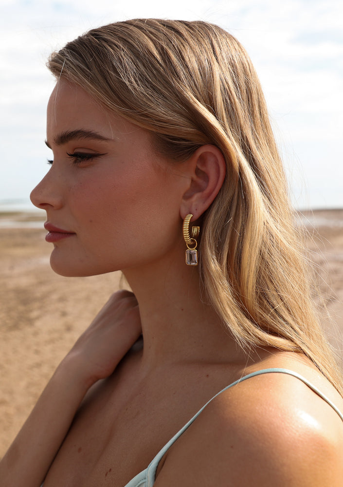 
                  
                    Load image into Gallery viewer, DAWN EARRINGS 18K GOLD
                  
                